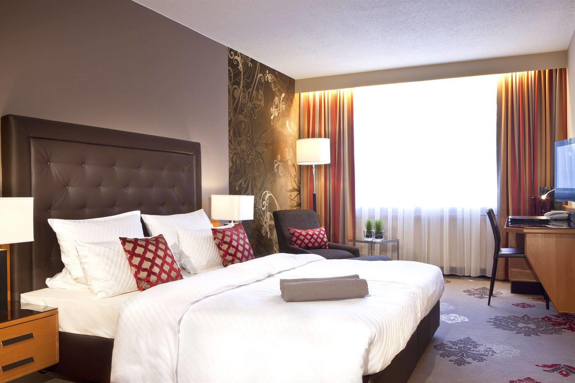 Gaimersheim Der Heidehof Conference & Spa Resort מראה חיצוני תמונה